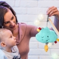 zabawka z pozytywką dla niemowląt lullaby cloud babyono 616.jpg