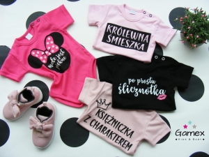 Body dziewczęce z napisami małe jest piękne, po prostu ślicznotka, księżniczka z charakterem, królewna śmieszka Gamex