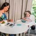 Miseczka z pokrywką na przekąski dla niemowlaka Baby Ono 1078 .jpg