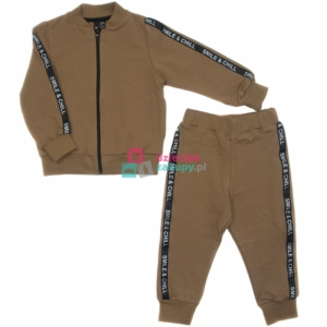 Zestaw ubrań dla chłopca bluza i spodnie z napisem Smile Chill GT