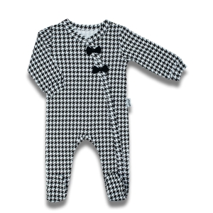 Pajacyk dla dziewczynki niemowlaka w pepitkę Bamarnicol