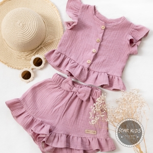 Komplet ubranek dla dziewczynki z muślinu bluzka i krótkie spodenki Star Kids pudrowy róż